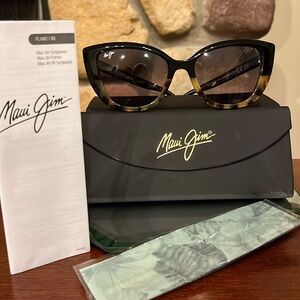 NWT Maui Jim Women’s Blossom Sunglasses